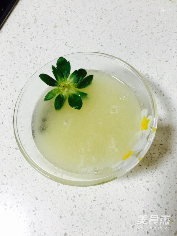 雪梨银耳羹的做法