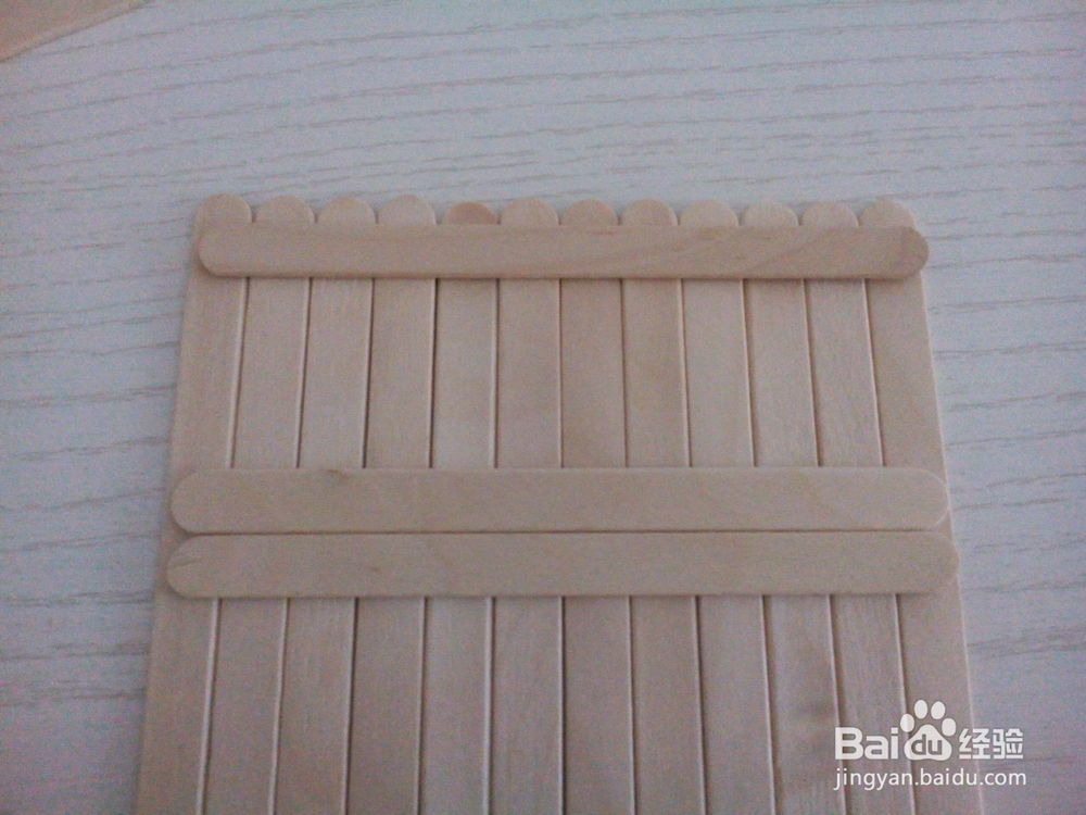 巧堵墙壁插座孔