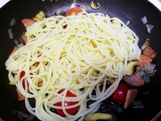 番茄口蘑火腿意面