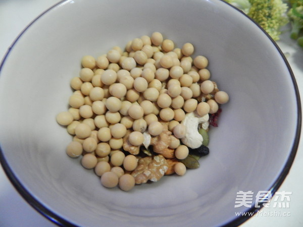 核桃黄豆豆浆