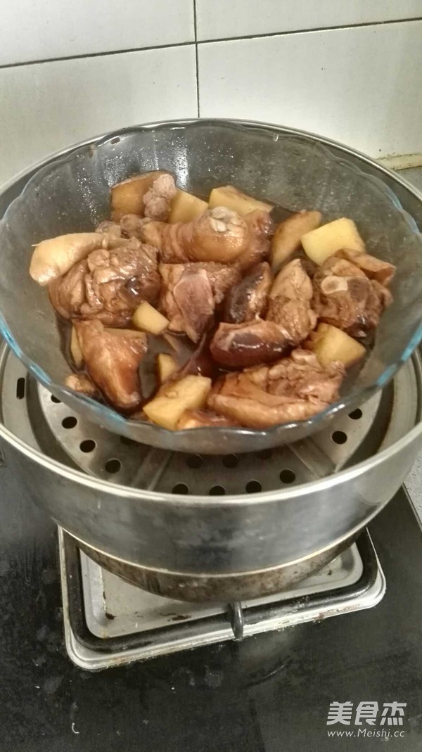 土豆香菇蒸鸡腿