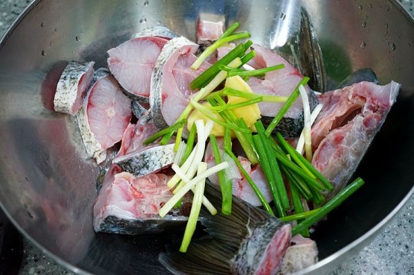 香辣草鱼豆腐煲
