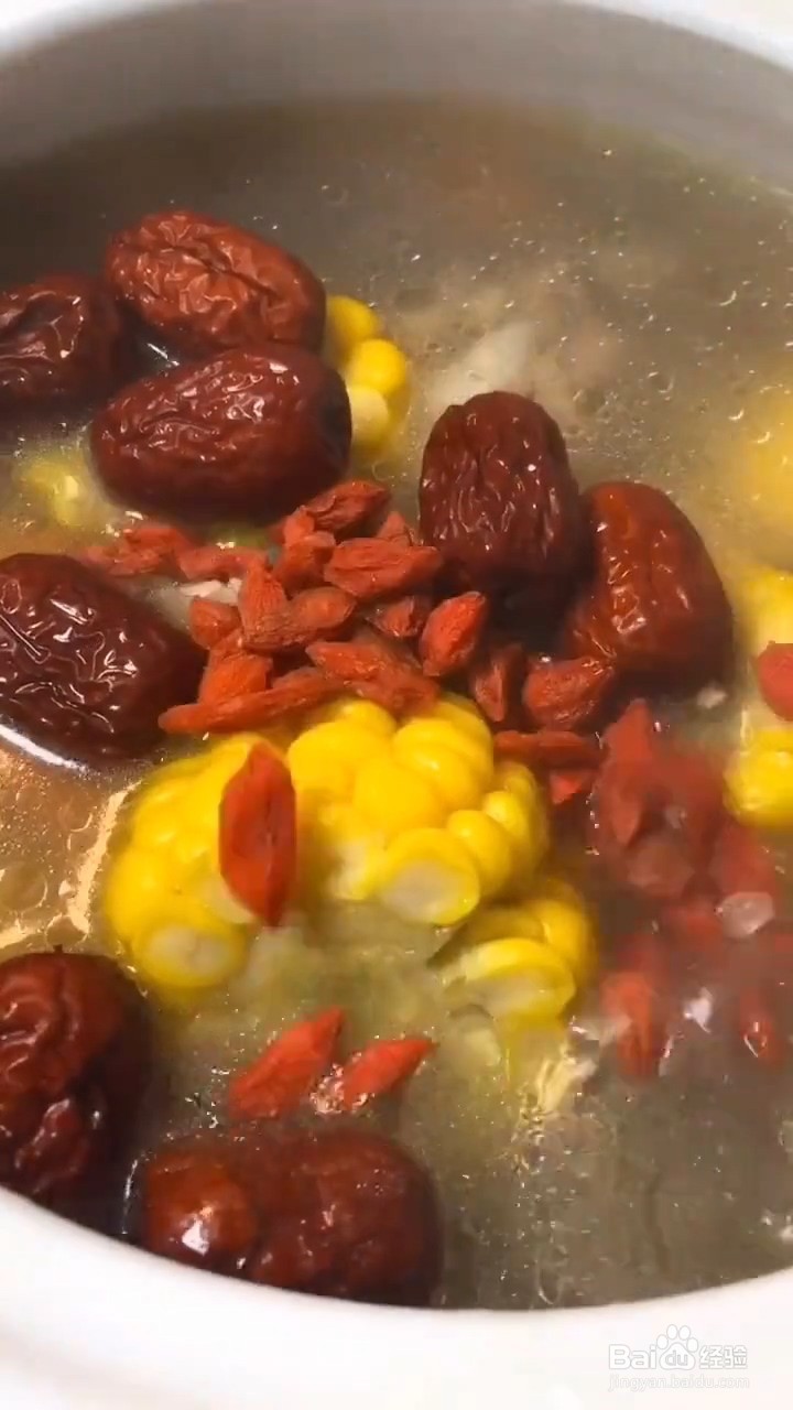 如何在家自制莲藕排骨汤