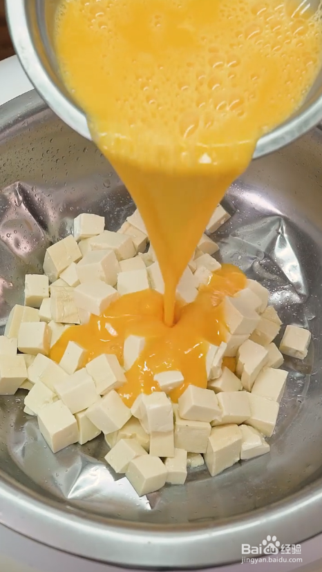 鸡蛋煲豆腐的做法