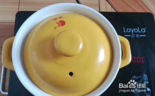 银耳红枣羹的做法