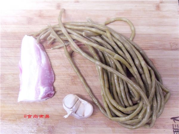 胡萝卜四季豆肉丁