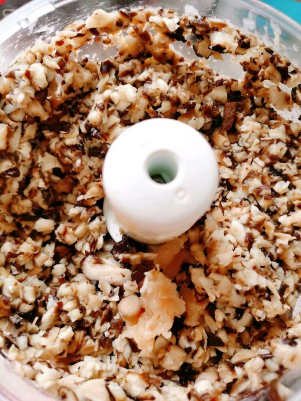 黑麦香菇鸡肉蒸饺