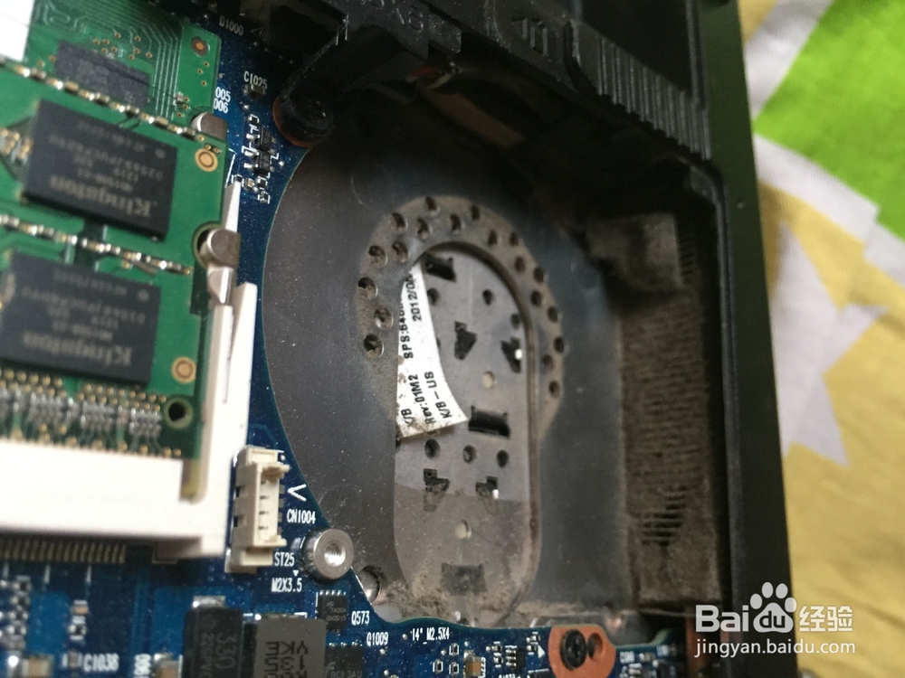 惠普HP ProBook 4431S拆机清理风扇方法