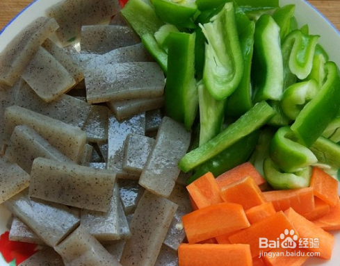 如何做出美味的魔芋烧鸭