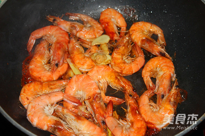 饭店靠大虾的做法