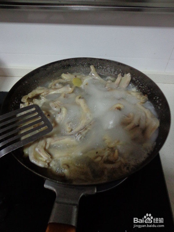 干锅鸭掌做法