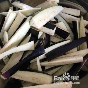 食补养生鱼香茄子煲的做法
