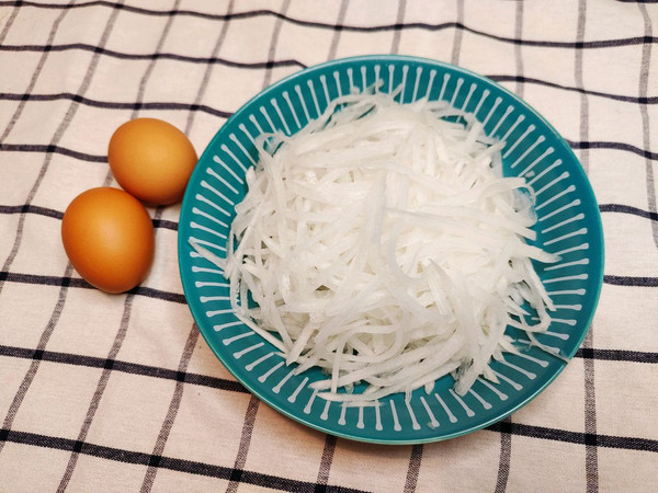 鲜美萝卜丝炖煎蛋