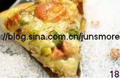 怎样在家中自制美味的金枪鱼火腿pizza