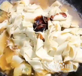 如何炒尖椒干豆腐呢