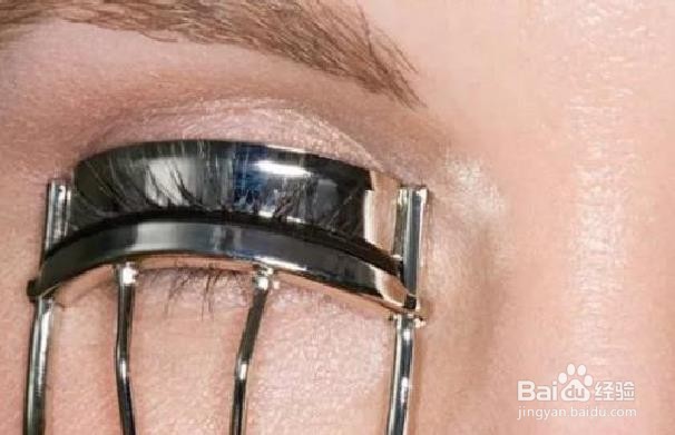 如何让你的睫毛更美丽