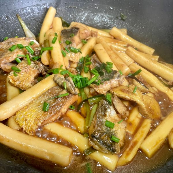 红烧黄花鱼柳焖年糕