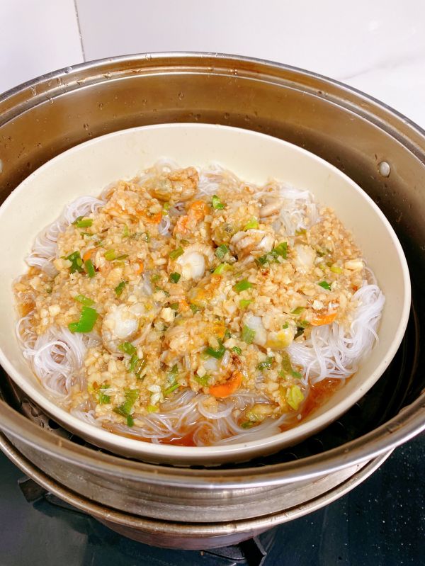 蒜蓉粉丝蒸扇贝肉
