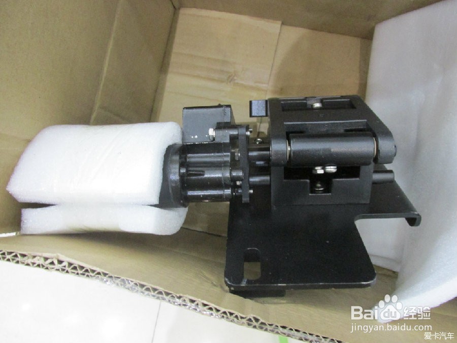 吉利博越脚踏板怎么安装