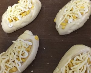 好吃的早餐玉米沙拉包