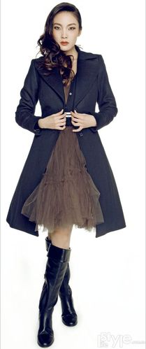 简约西装大衣抢滩今冬时尚