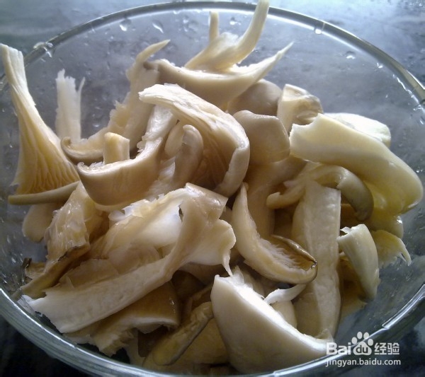 粤菜鲜蘑丝瓜蛋汤的做法