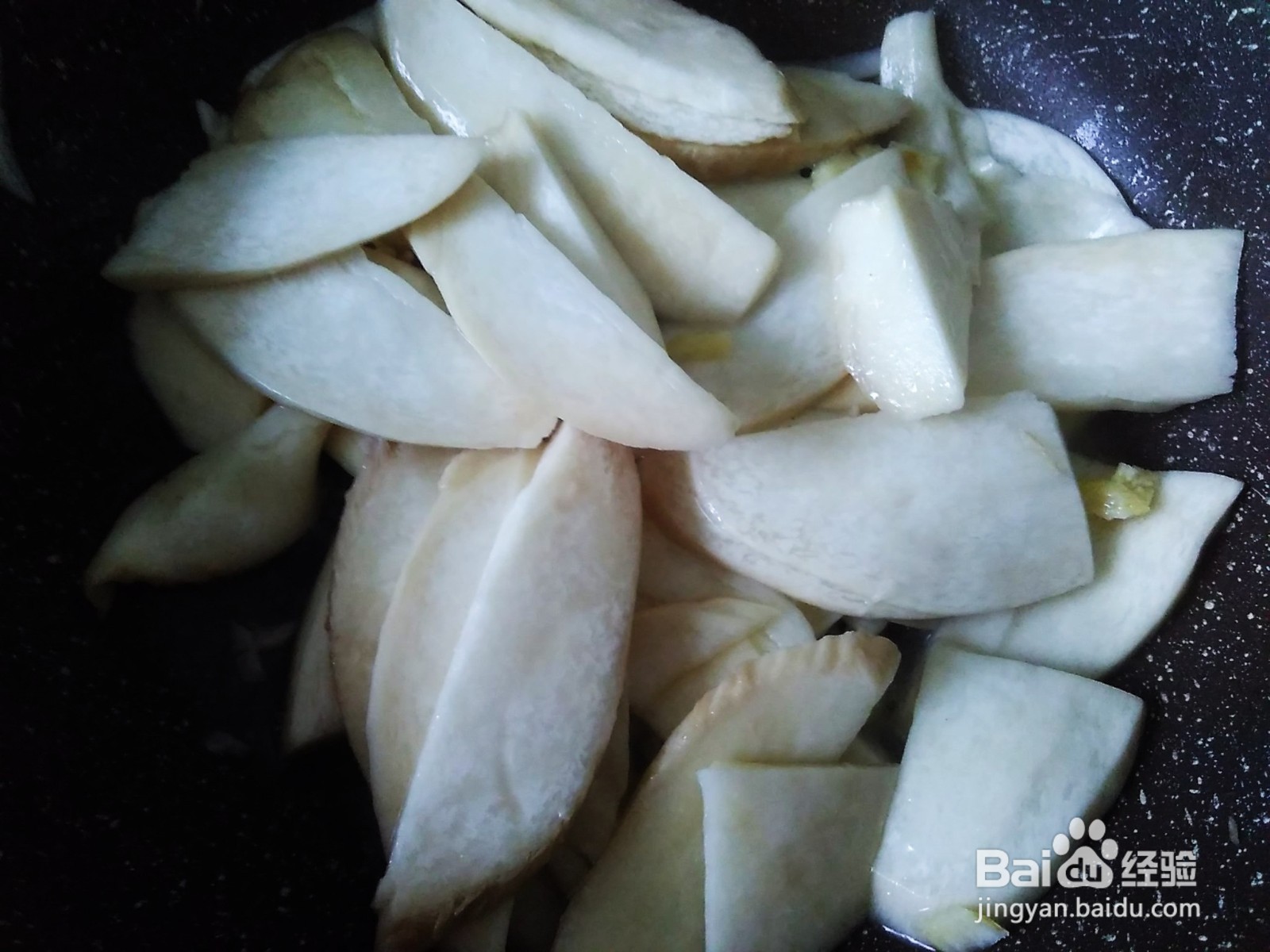 香肠扒杏鲍菇的家常做法