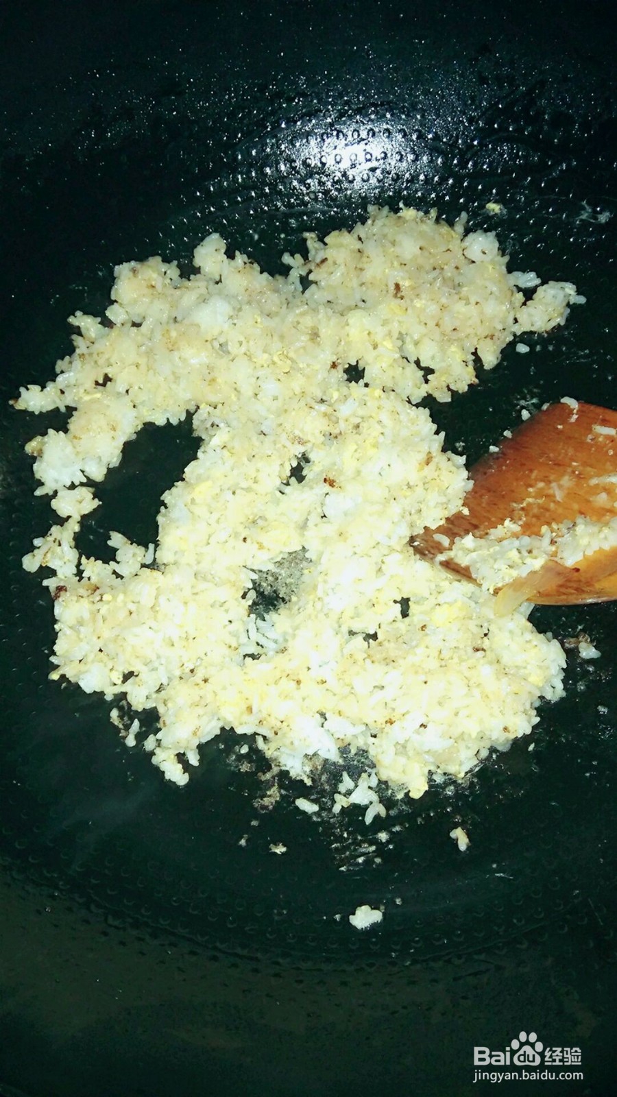 如何做美味的腊肠炒饭