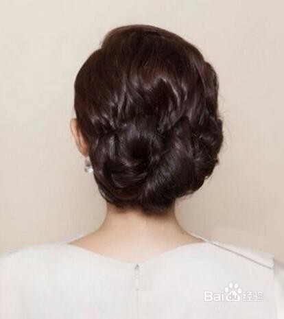 靓丽OL美发攻略,教你清新淡雅扎发