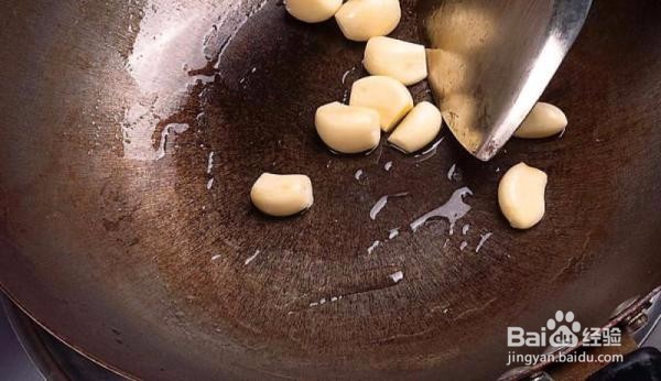 金银蛋浸菠菜的做法