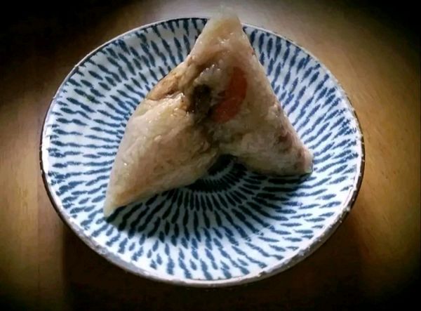 潮汕花生香菇咸肉粽