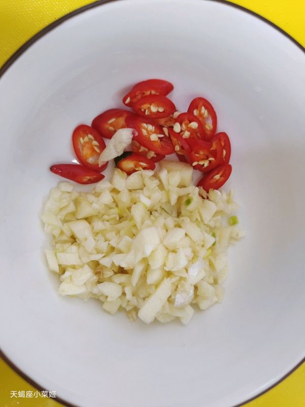 凉拌菠菜金针菇