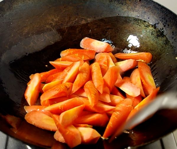 家常清炒胡萝卜