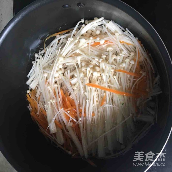 凉拌金针菇黄瓜