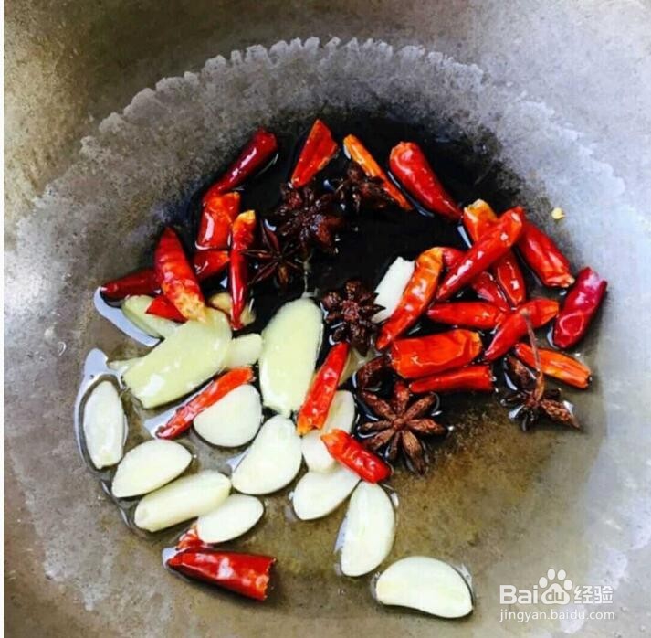 黄焖鸡怎么做?自己在家怎么做黄焖鸡?