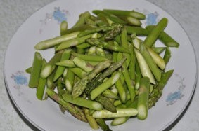如何做芦笋炒虾仁
