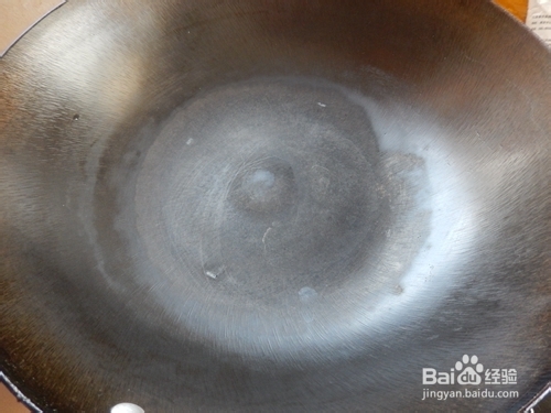 有菜有主食：铁锅炖鱼贴饼