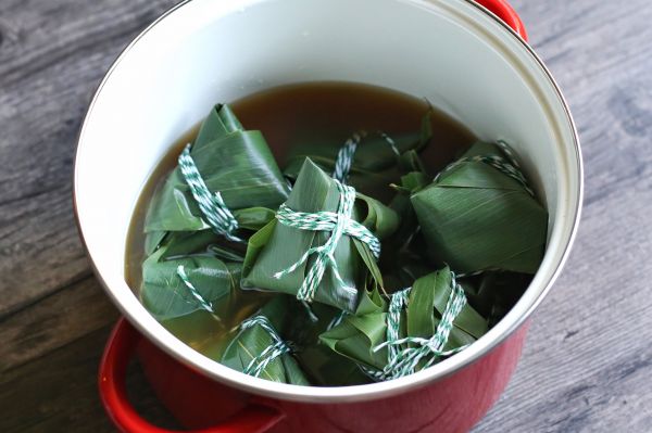 猪排咸蛋黄粽子和蜜枣碱水粽