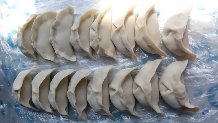 好吃的家乡美食,韭菜虾仁肉饺子好吃到尖叫