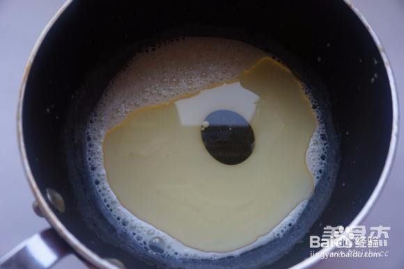 如何制作草莓蛋糕卷