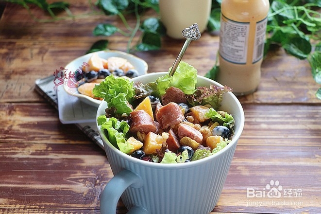 黑椒肠什锦沙拉的做法