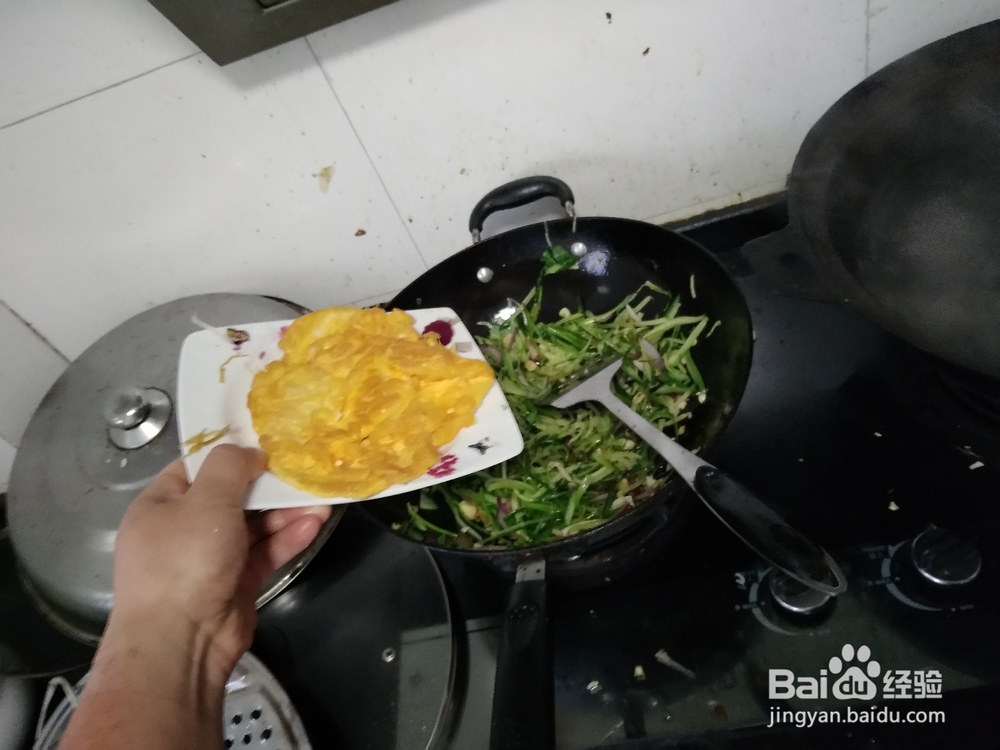 香菜黄瓜丝炒鸭蛋