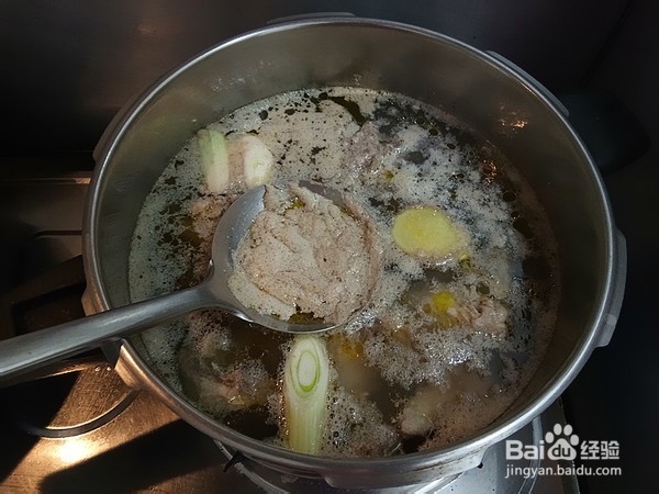 香菇炖土鸡的步骤
