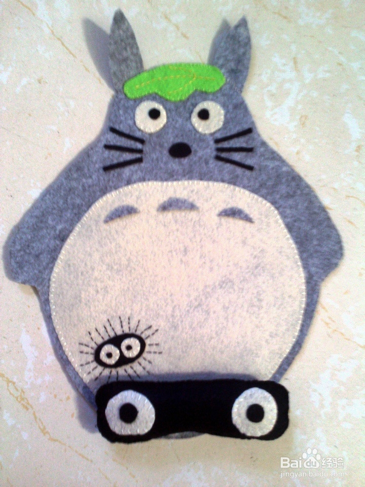 怎样用不织布DIY龙猫鼠标垫?