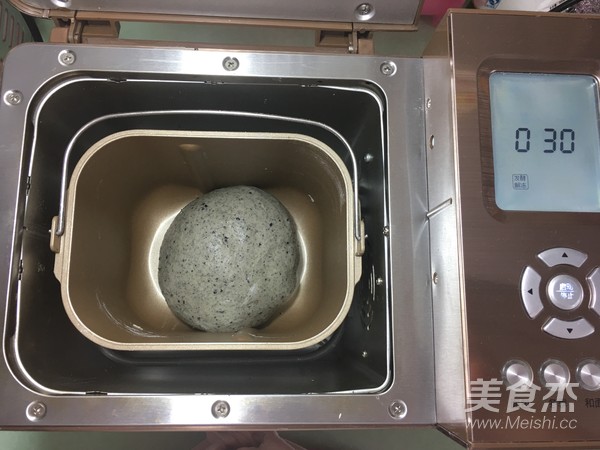 面包机版黑芝麻吐司