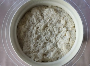 淡奶油花生巧克力豆面包的做法