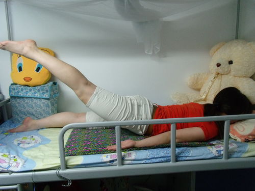 怎样在宿舍轻松瘦腿