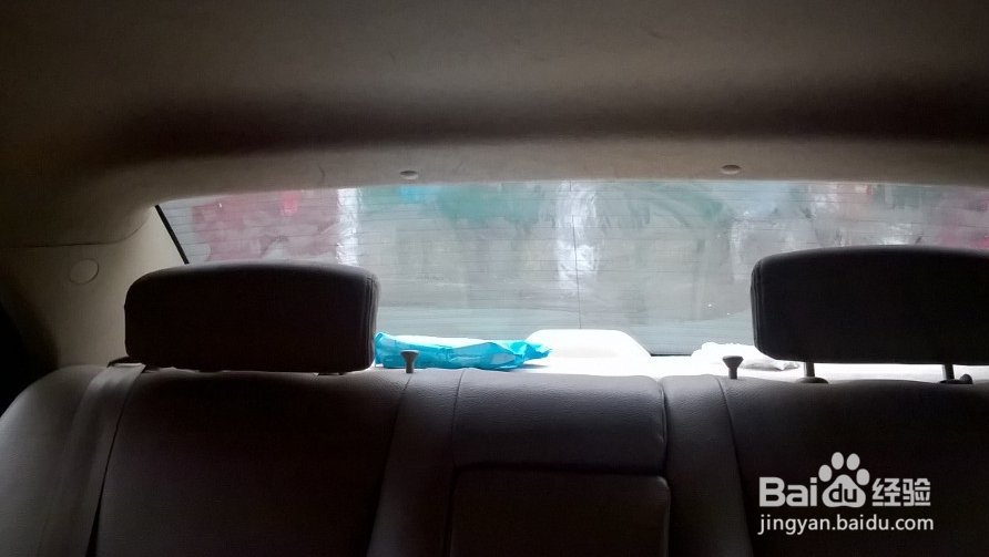 雨天汽车前挡快速除雾