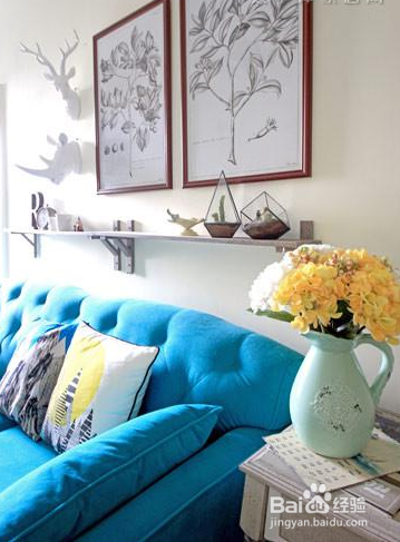 沙发后亦成风景 妙用装饰画巧饰家