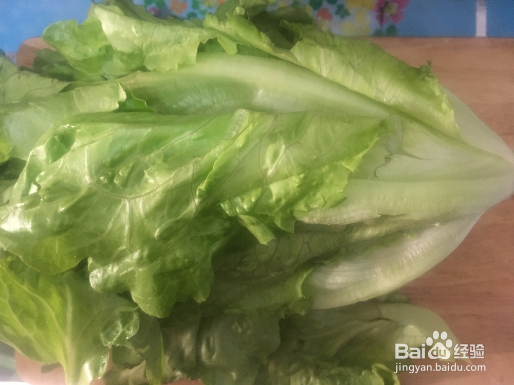 家中制作蒜泥生菜